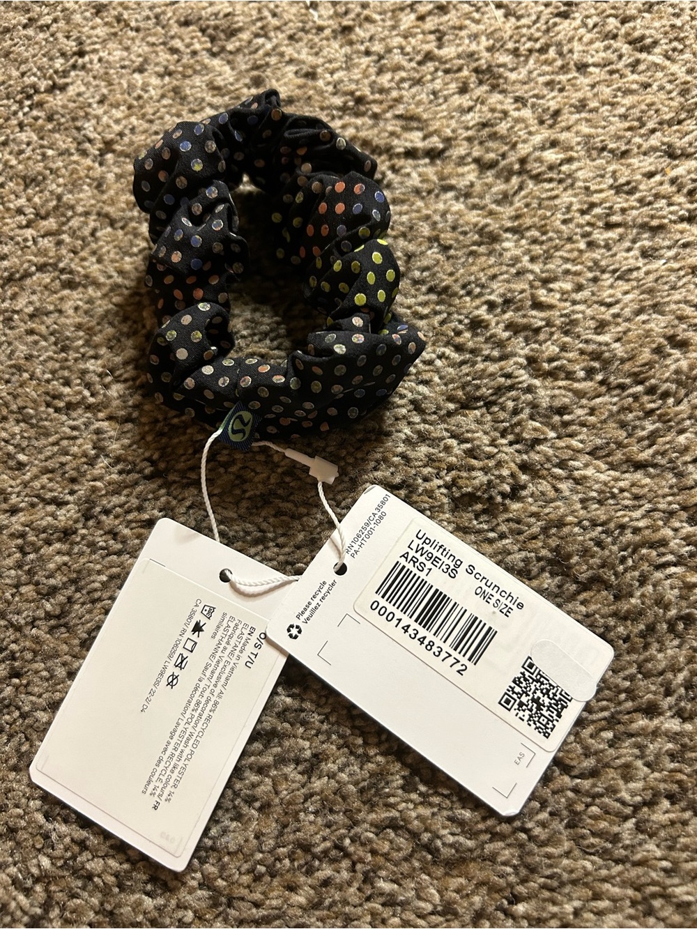 Lululemon scrunchie - Picture 2 of 2
